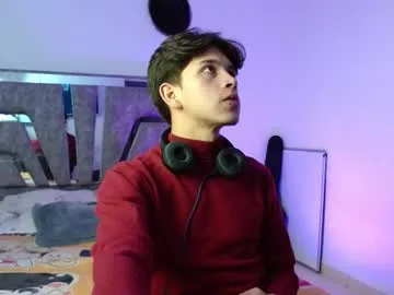 LIZY_PORTMAN – webcam model profile photo Image 3