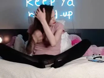 IVYDEAN – webcam model profile photo Image 2