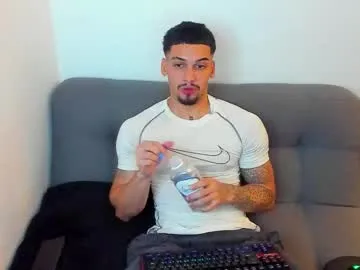 NickiReed – webcam model profile photo Image 19