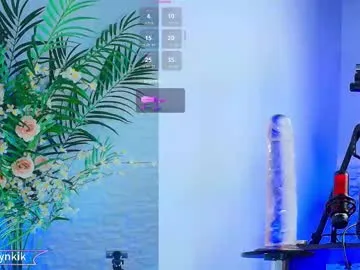 ChristalMoon – webcam model profile photo Image 12