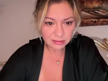 HanaSong – webcam model profile photo Image 11
