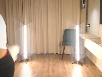 MiaRosel – webcam model profile photo Image 5