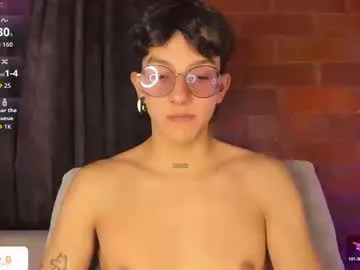 Issa_Lorens – webcam model profile photo Image 14