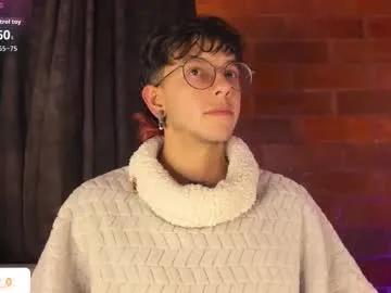 Issa_Lorens – webcam model profile photo Image 18