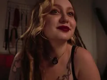 Miah_Hills – webcam model profile photo Image 10