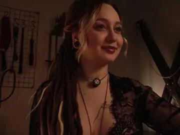 Miah_Hills – webcam model profile photo Image 16