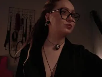 Miah_Hills – webcam model profile photo Image 19