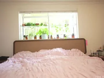 FitnessBunny – webcam model profile photo Image 14