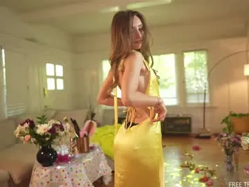 FitnessBunny – webcam model profile photo Image 19