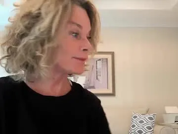 Lililth_Capri77 – webcam model profile photo Image 8