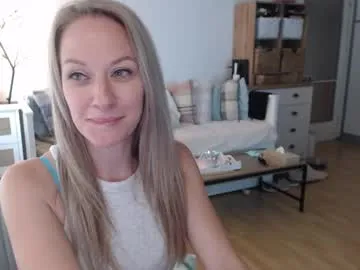 RosieFernandez – webcam model profile photo Image 15