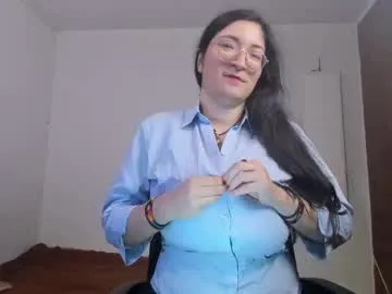 ValeriaYoung – webcam model profile photo Image 3