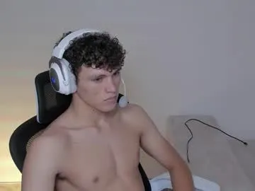 LaraOlsen – webcam model profile photo Image 11