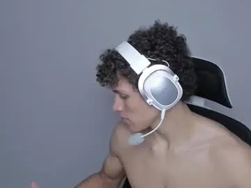 LaraOlsen – webcam model profile photo Image 15