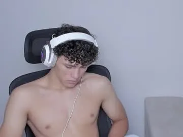 LaraOlsen – webcam model profile photo Image 18