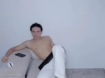 LaraOlsen – webcam model profile photo Image 4