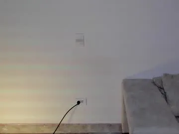 LaraOlsen – webcam model profile photo Image 8