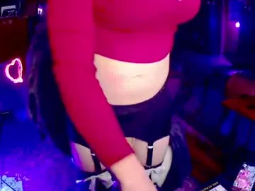 Carine – webcam model profile photo Image 6