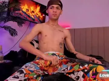 sexystbboy – webcam model profile photo Image 18