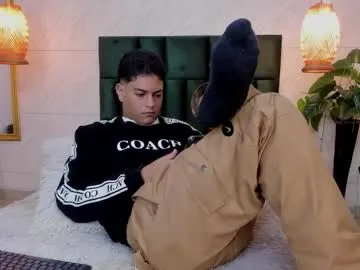 kinkyhousexxx – webcam model profile photo Image 12