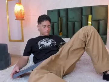 kinkyhousexxx – webcam model profile photo Image 9