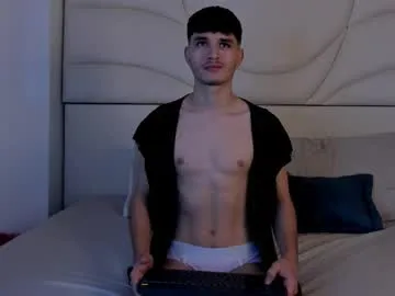 mratheman – webcam model profile photo Image 3