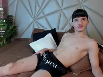 mratheman – webcam model profile photo Image 4