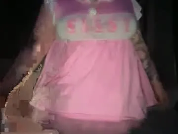 Tittiana – webcam model profile photo Image 2