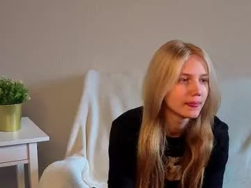 HoneyMollyX – webcam model profile photo Image 6