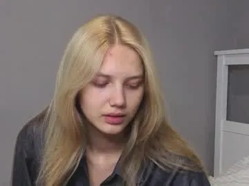 HoneyMollyX – webcam model profile photo Image 8