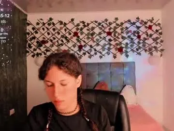 IsabelleColette – webcam model profile photo Image 3