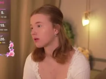 FitnessBunny – webcam model profile photo Image 10