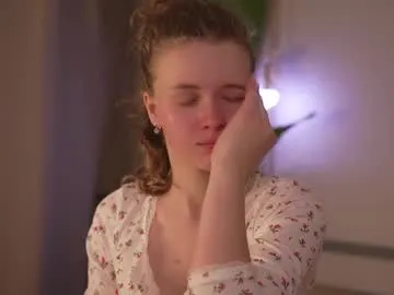 FitnessBunny – webcam model profile photo Image 4