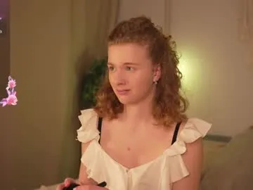 FitnessBunny – webcam model profile photo Image 9