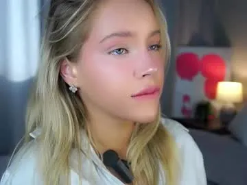 lipswithsmileonthem Image 11