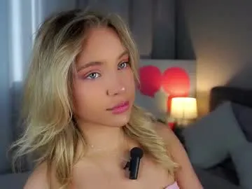 lipswithsmileonthem Image 2