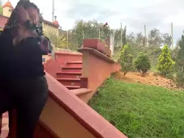 GianaBravo – webcam model profile photo Image 4