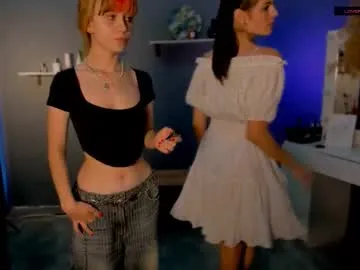 Bella_Jonnes – webcam model profile photo Image 2