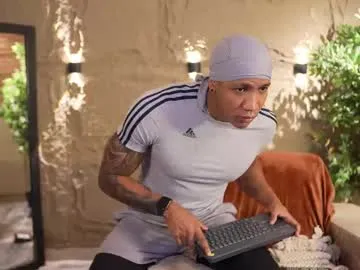 Live with EmaMillers on FliCam Image 2