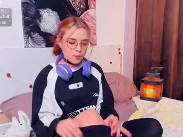 SandiSquirts – webcam model profile photo Image 12