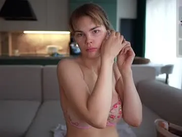 ManuelaKovalenko – webcam model profile photo Image 11