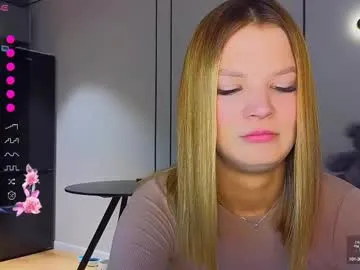 Porcellina181 – webcam model profile photo Image 18