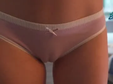 Devileyesxo – webcam model profile photo Image 12