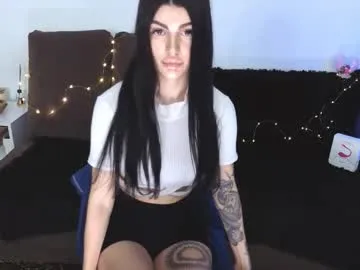 chloe_cherry21 – webcam model profile photo Image 8