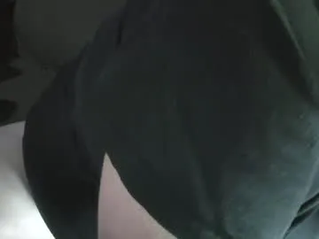 SariMiller – webcam model profile photo Image 9