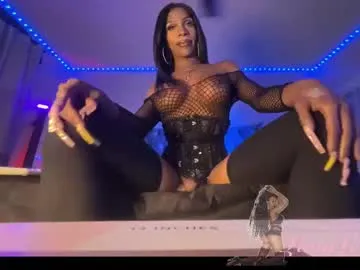 EmmaClayton – webcam model profile photo Image 15