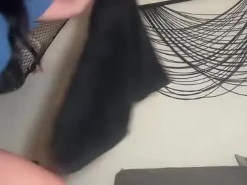 LucieHells – webcam model profile photo Image 12