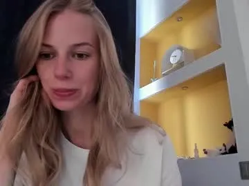 ArianaSole – webcam model profile photo Image 7