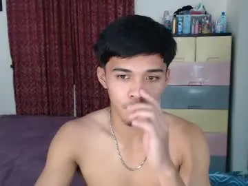 RoxieHart_x – webcam model profile photo Image 3