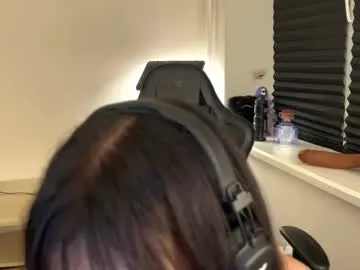 AlessaMills – webcam model profile photo Image 18